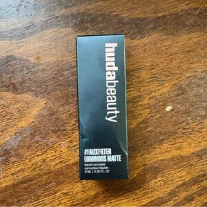 NWT HUDA BEAUTY Faux Filter Luminous Matte Liquid Concealer Shade Cotton Candy